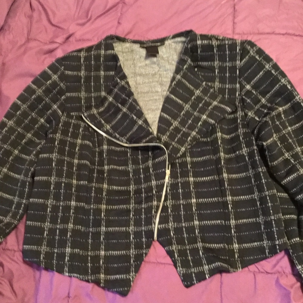 Ashley Stewart black/white cropped jacket
